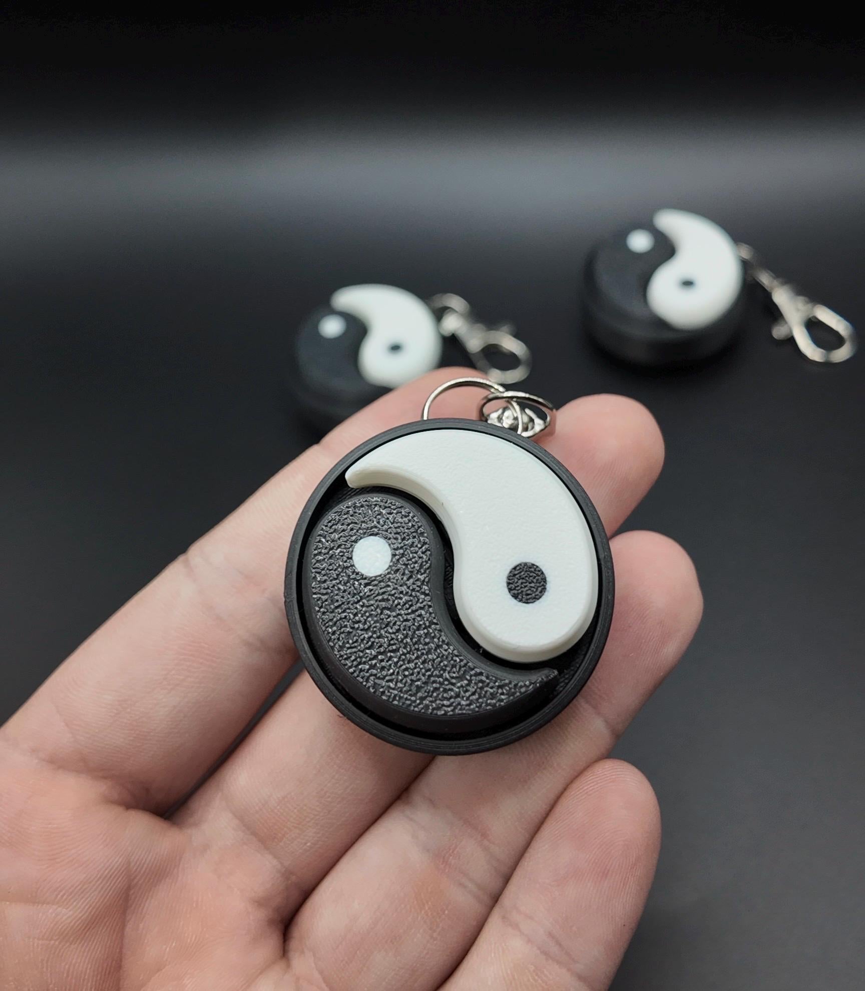 Yin and Yang Clicker Fidgets!